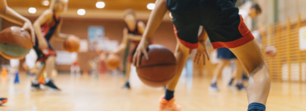 Basketball affiliate programs - teens playing basketball